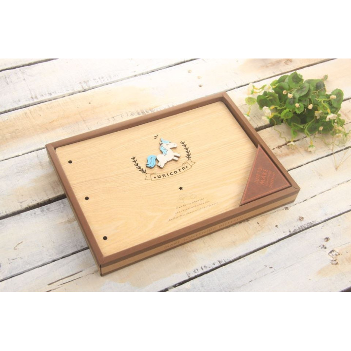 WOODEN ALBUM UNICORN 28 SHEETS