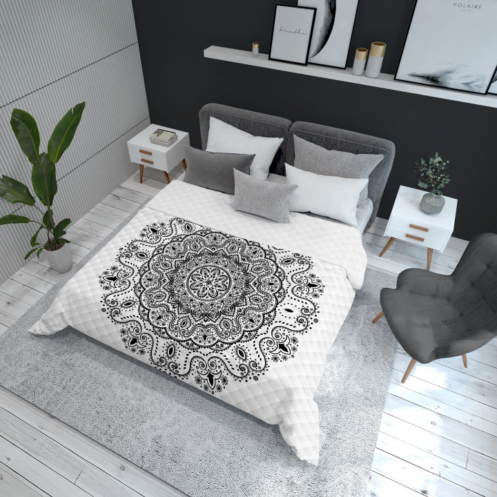 PIKOWANA DWUSTRONNA NARZUTA NA ŁÓŻKO 170 X 210 CM MOTYW CZARNY